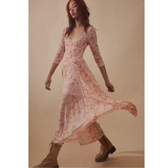 Free People It's Fate Midi Dress in Powder Pink Size Small NWT New - Picture 5 of 16
